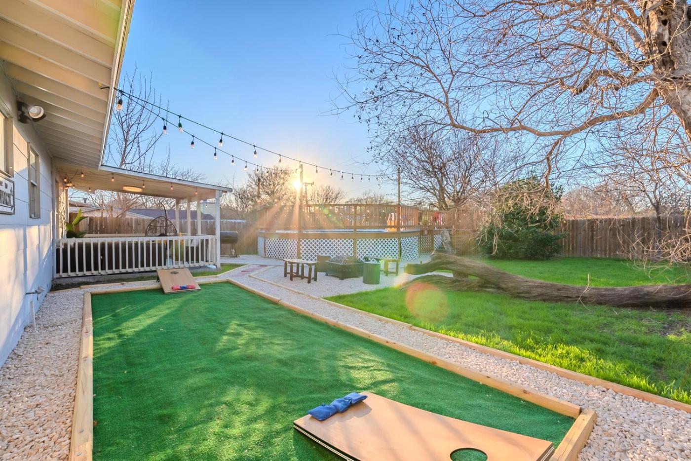 Game Room, Pool & Fire Pit At The Medical Center San Antonio Dış mekan fotoğraf