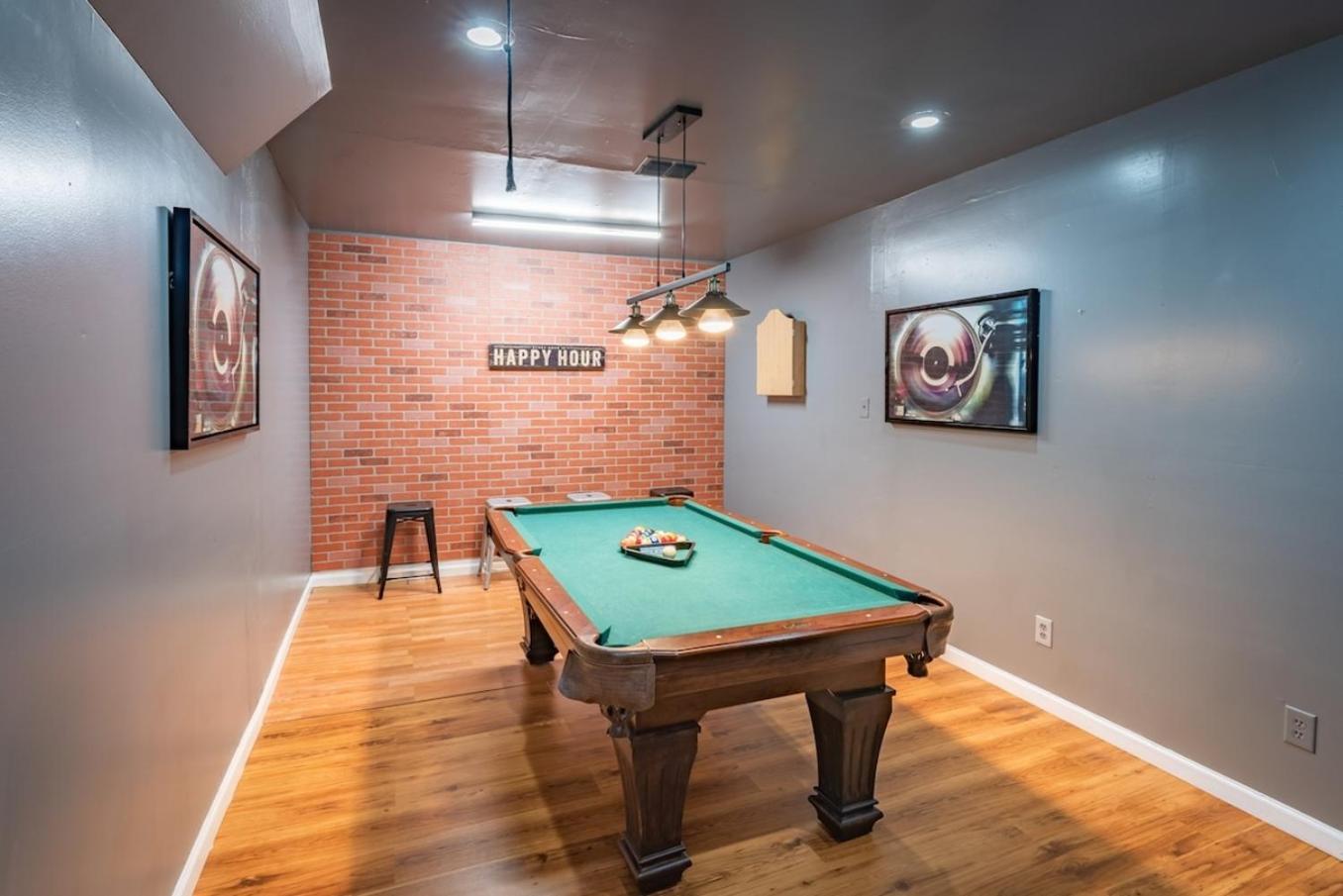 Game Room, Pool & Fire Pit At The Medical Center San Antonio Dış mekan fotoğraf